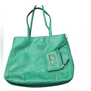 Liz Claiborne bright green Rita bag w/ attached card holder/coin purse GUC